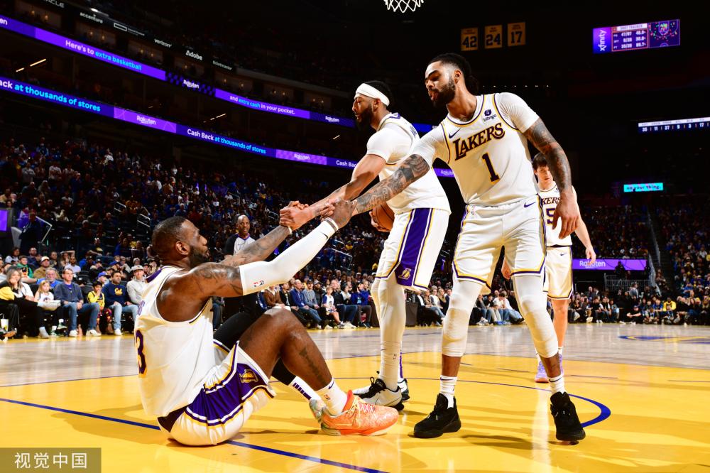 出对足球的 出对足球的